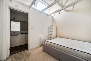 Photo 21- click for photo gallery